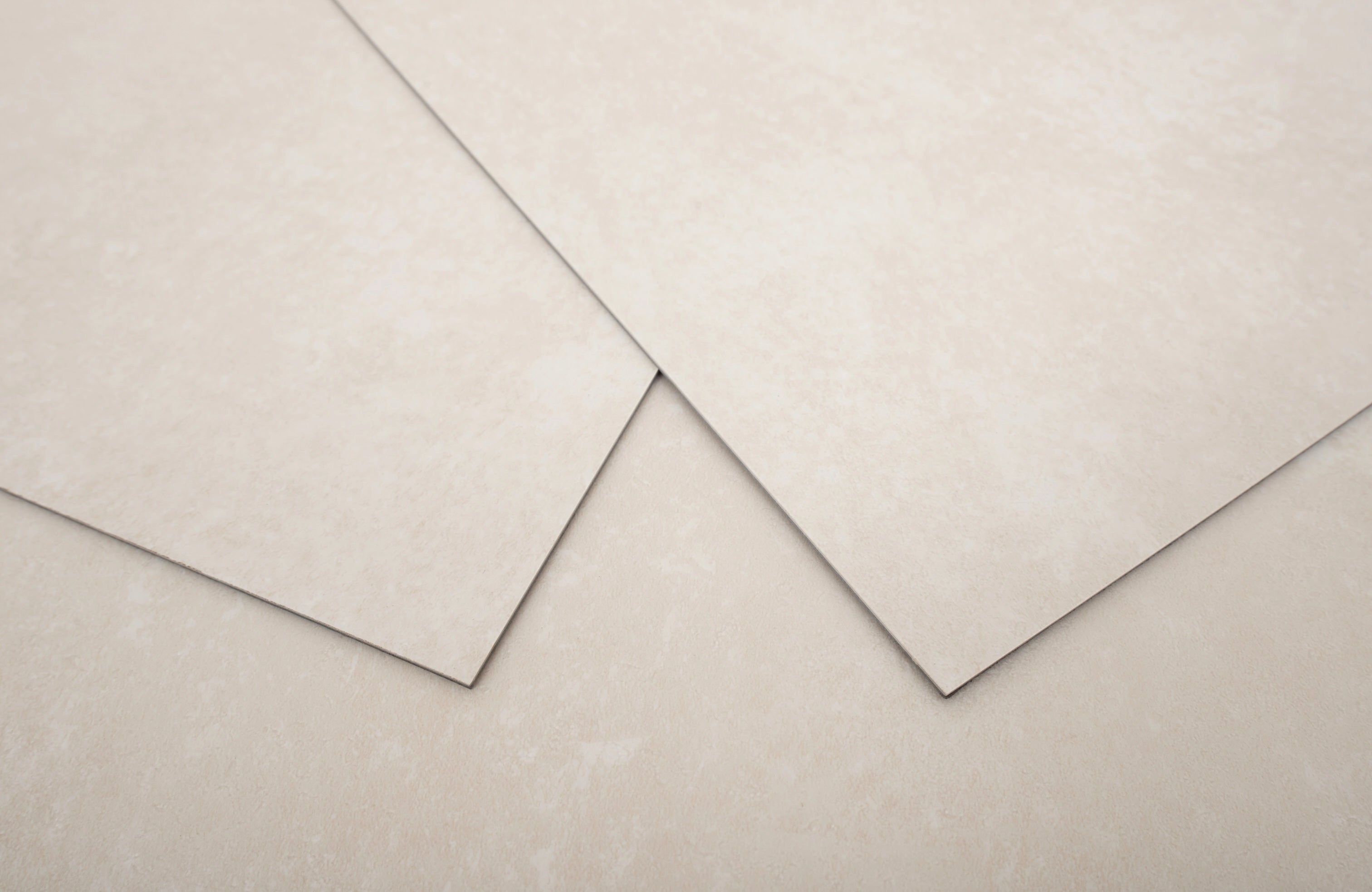 glacierstone-oak-luxetile-2mm-waterproof-glue-down-lvt-3
