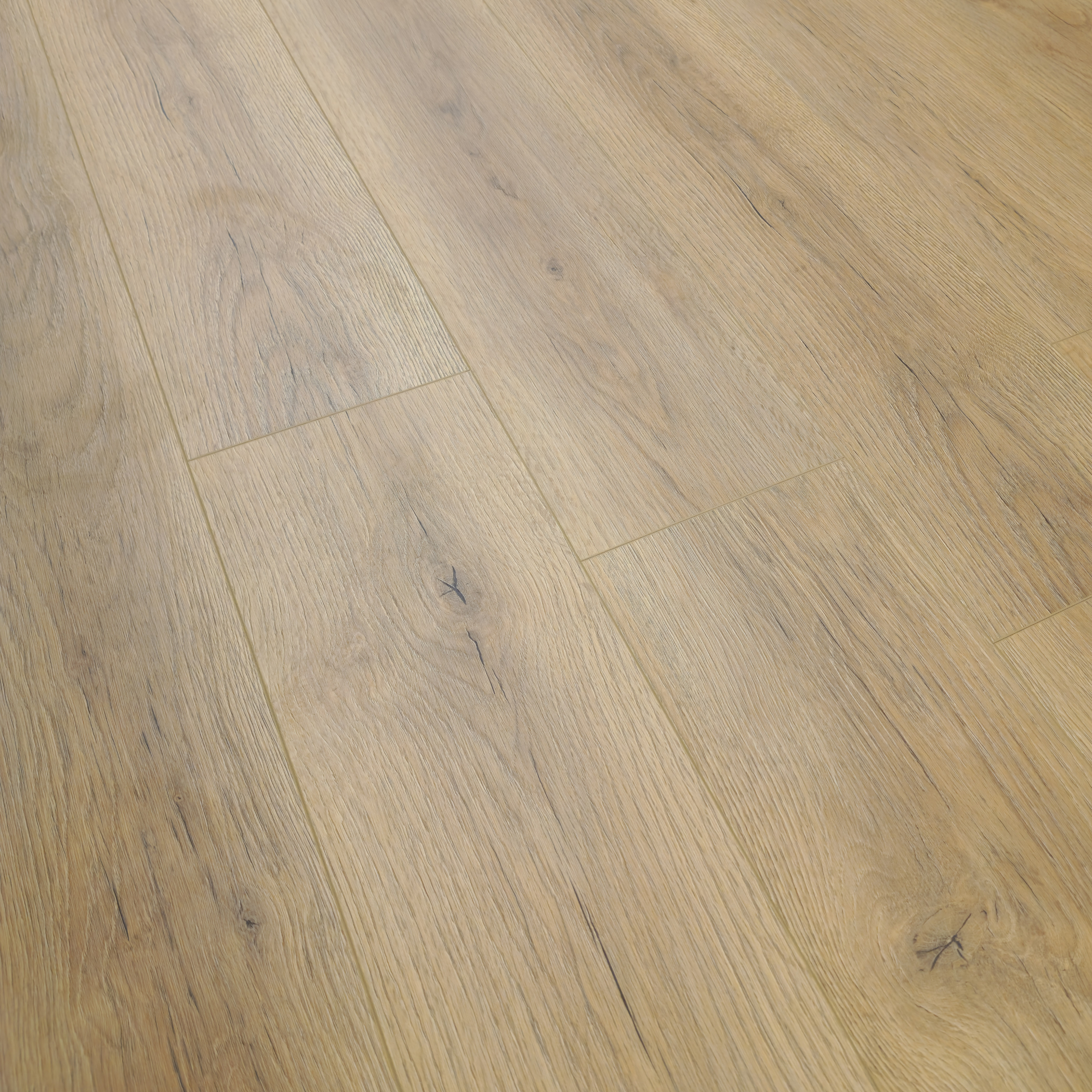 lightwood-oak-luxury-8mm-waterproof-laminate-flooring-7